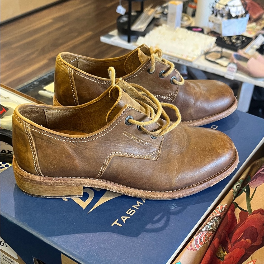 Brown Leather women's Shoes
